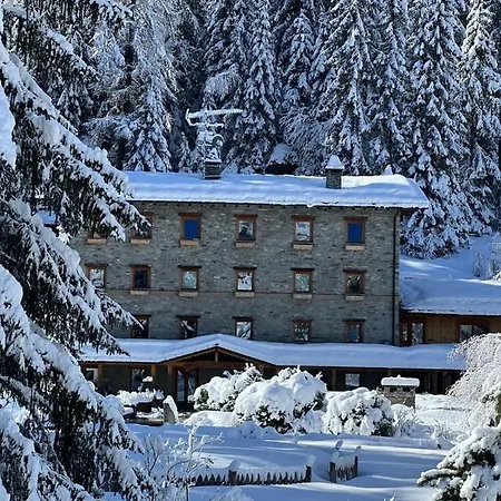ホテル Eden Eco Hotel, Restaurant & Wellness ラ・トゥイール