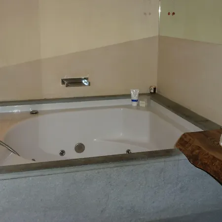 Eden Eco Hotel, Restaurant & Wellness ラ・トゥイール