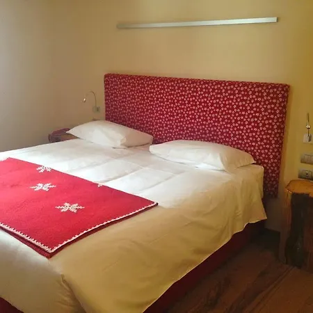 ホテル Eden Eco Hotel, Restaurant & Wellness 4*