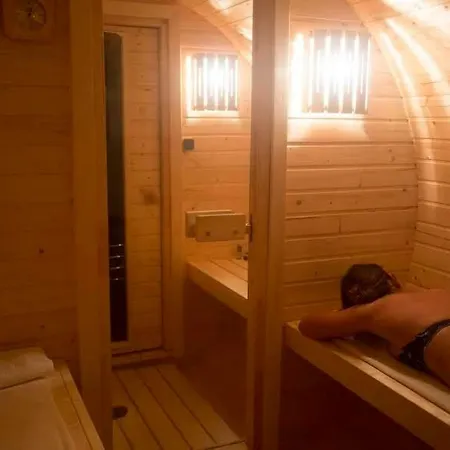 Eden Eco Hotel, Restaurant & Wellness ラ・トゥイール