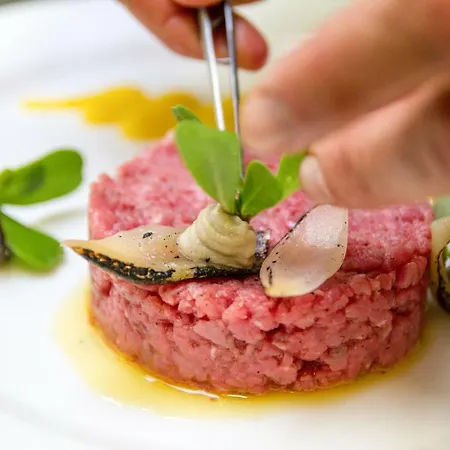 Eden Eco Hotel, Restaurant & Wellness 라튈르